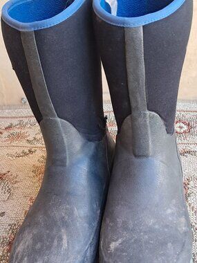 Original Muck Boot Youth Boys Size ? 11 inches